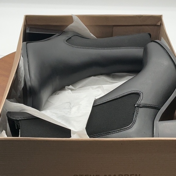NWT Steve Madden Sleek Black Ankle Booties size 10M - Picture 5 of 11
